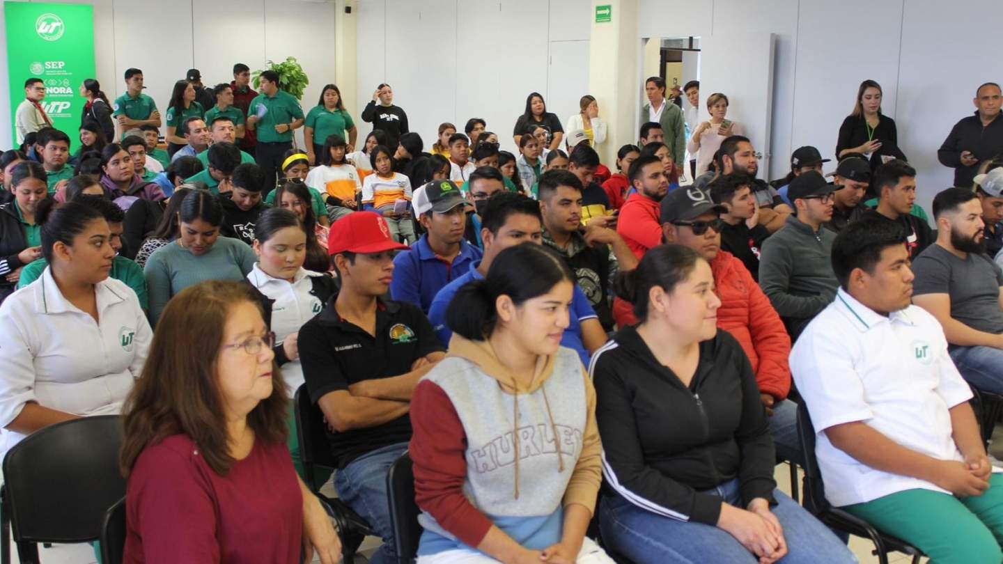Gestiona rector de la UTE cifra récord de becas becas federales a través del programa Jóvenes Construyendo el Futuro