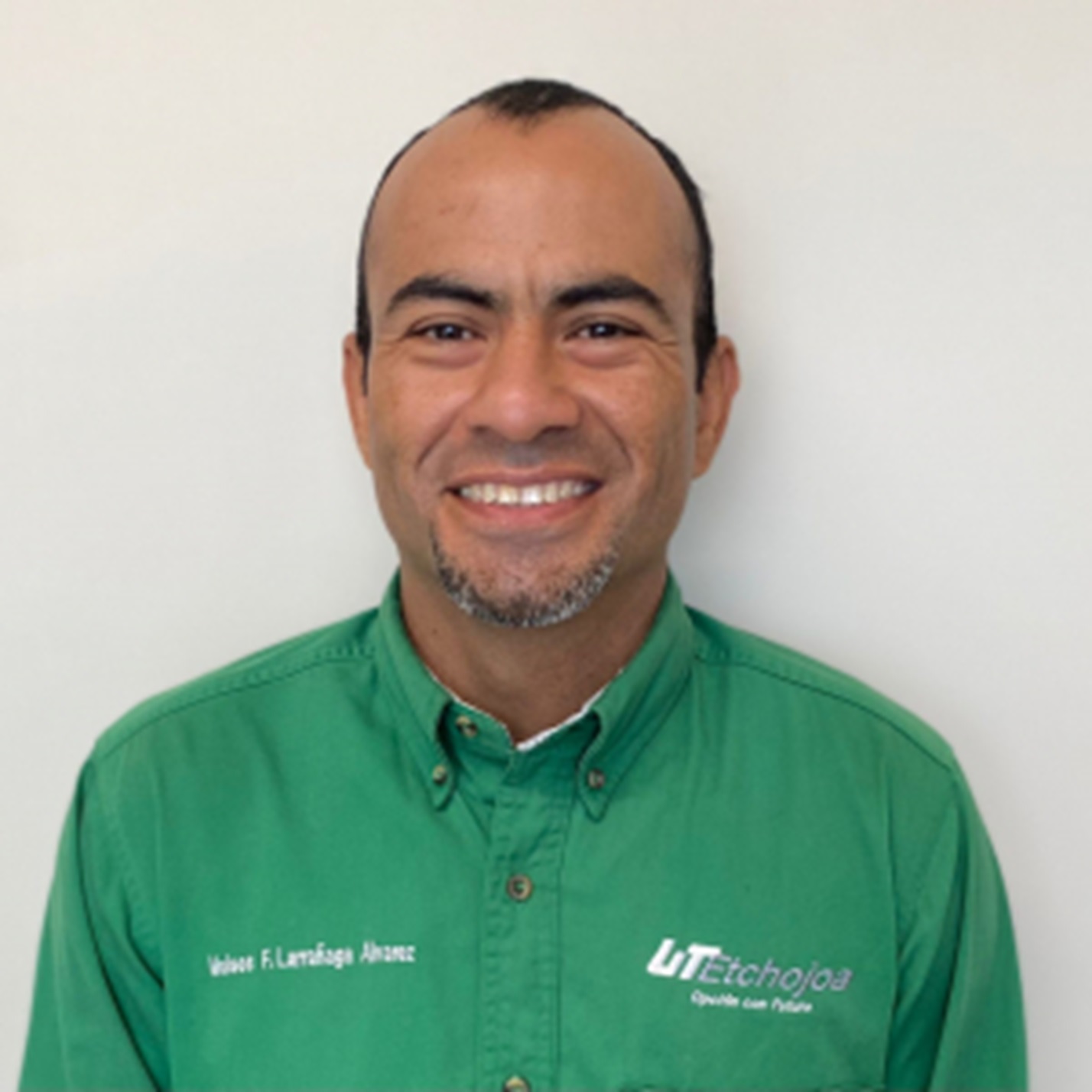 L.A. MOISES FRANCISCO LARRAÑAGA ÁLVAREZ